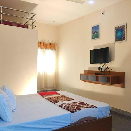 Grand S3 Hotel Puduccseri Kültér fotó
