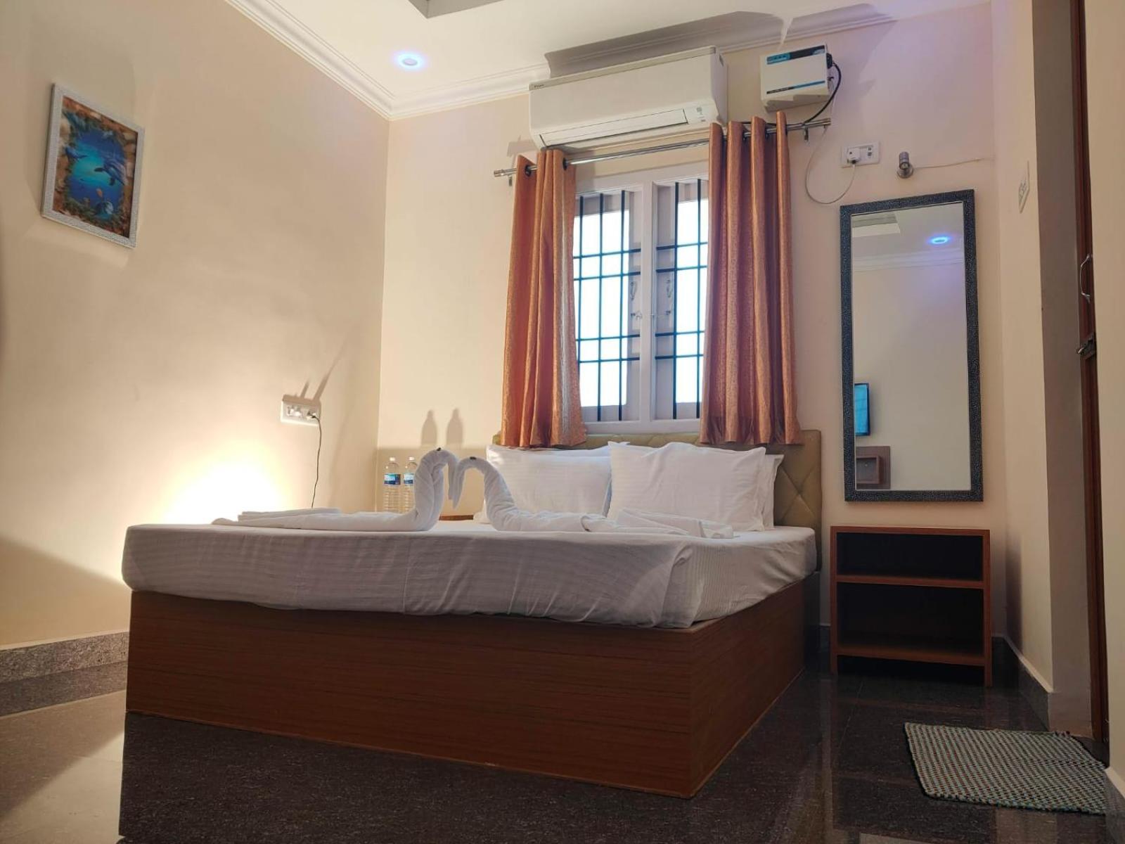 Grand S3 Hotel Puduccseri Kültér fotó