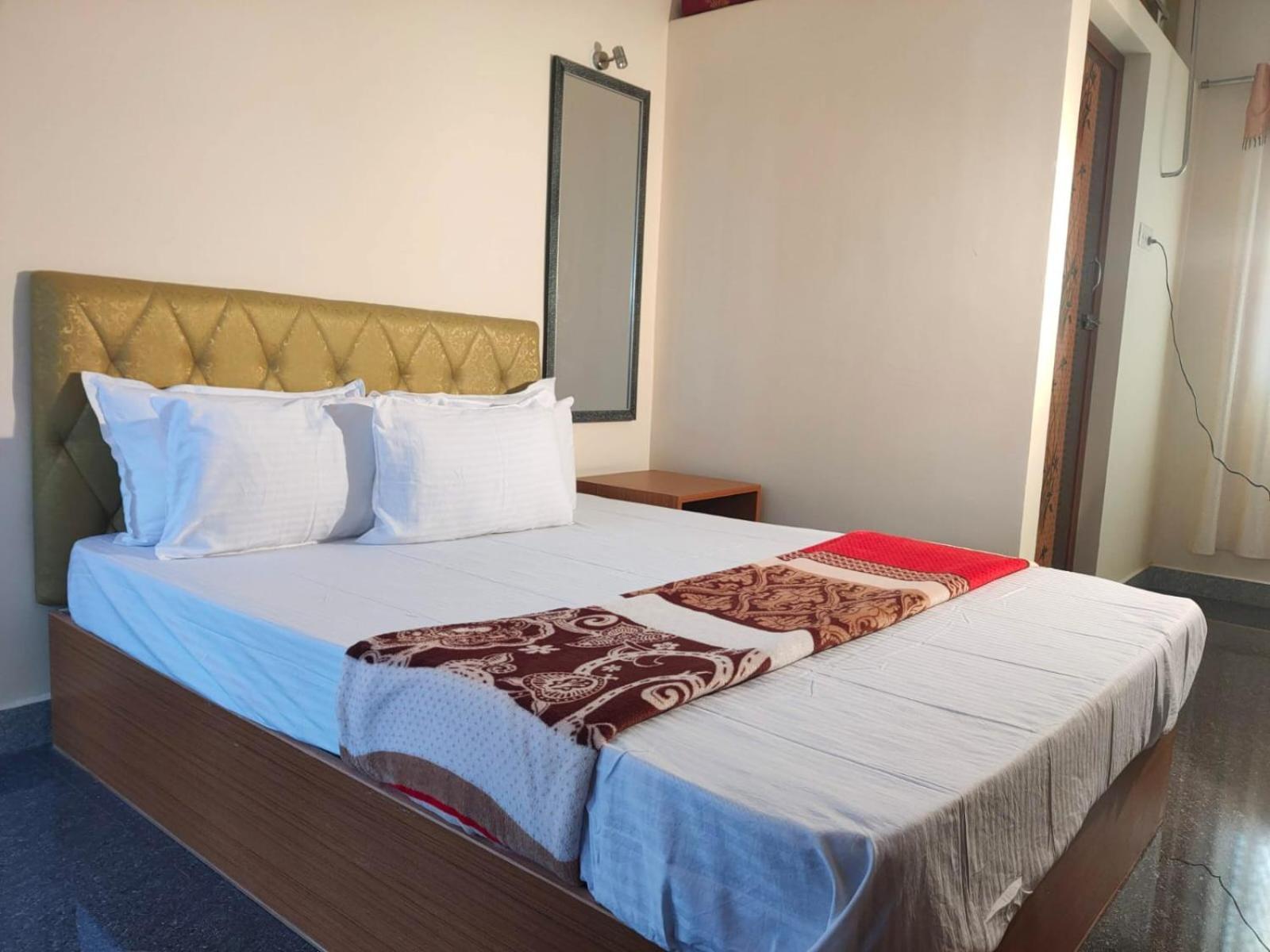 Grand S3 Hotel Puduccseri Kültér fotó