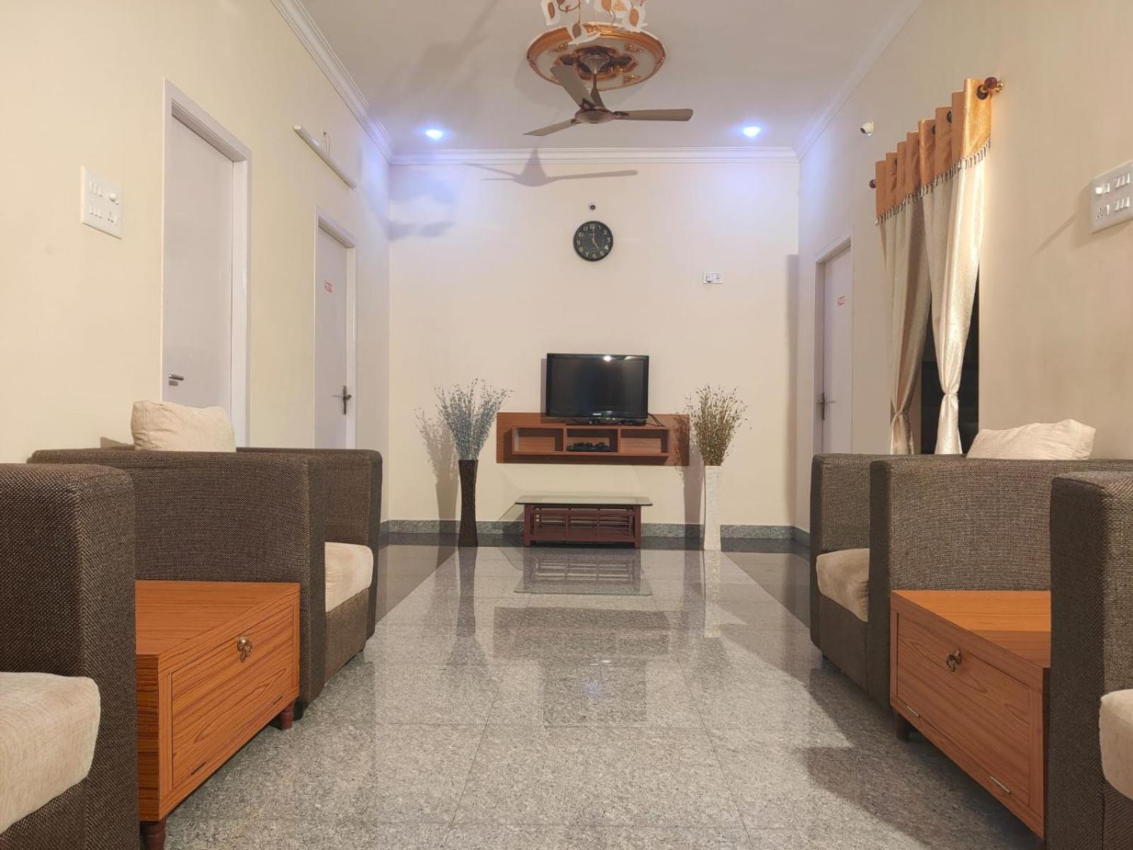Grand S3 Hotel Puduccseri Kültér fotó